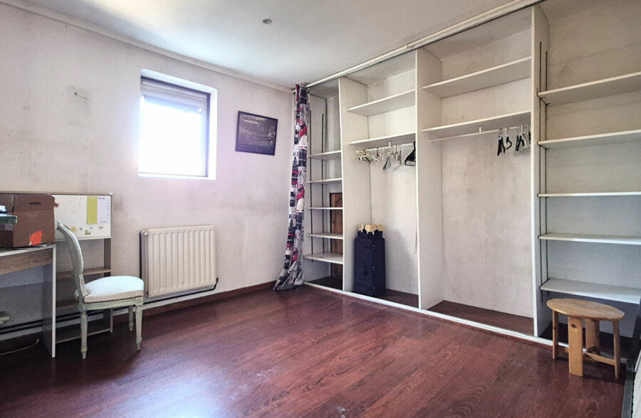 BOULEVARD GAMBETTA – A QUELQUES PAS DE LA PLACE DE LA VICTOIRE