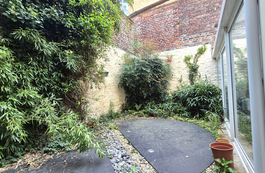 BOULEVARD GAMBETTA – A QUELQUES PAS DE LA PLACE DE LA VICTOIRE