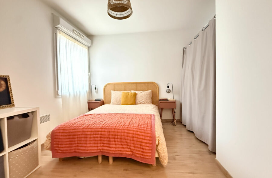 APPARTEMENT DE TYPE 2 AVEC TERRASSE, CAVE ET GARAGE