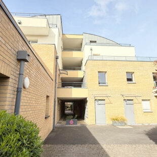 APPARTEMENT DE TYPE 2 AVEC TERRASSE, CAVE ET GARAGE