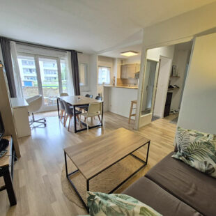 APPARTEMENT DE TYPE 2 AVEC TERRASSE, CAVE ET PARKING