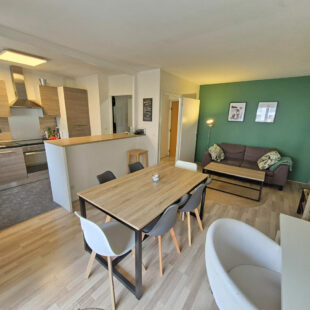 APPARTEMENT DE TYPE 2 AVEC TERRASSE, CAVE ET PARKING