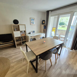 APPARTEMENT DE TYPE 2 AVEC TERRASSE, CAVE ET PARKING