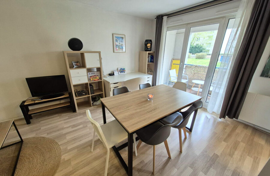 APPARTEMENT DE TYPE 2 AVEC TERRASSE, CAVE ET PARKING