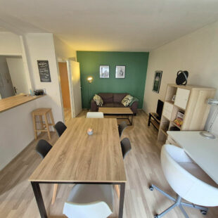 APPARTEMENT DE TYPE 2 AVEC TERRASSE, CAVE ET PARKING