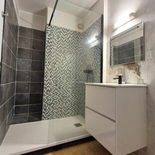 APPARTEMENT TYPE 2 AVEC BALCON ET PARKING