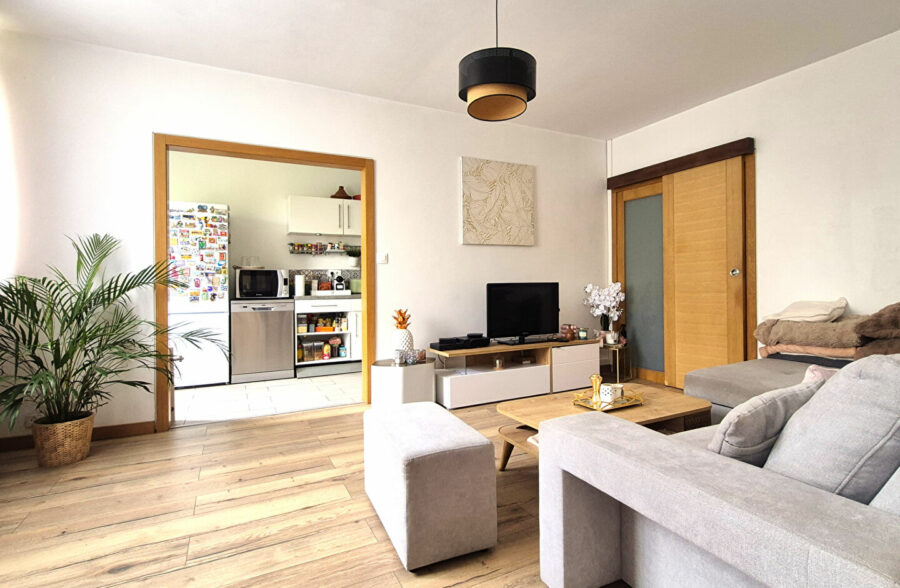 APPARTEMENT 77 m² A PROXIMITE IMMEDIATE DU BOULEVARD GAMBETTA