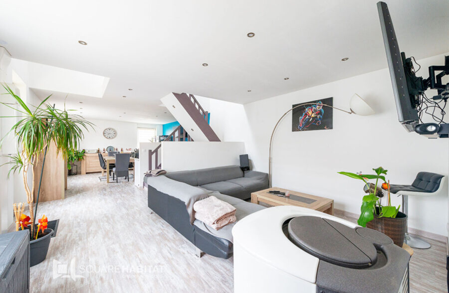 Maison Avesnes Les Aubert 5 pièce(s) 100 m2 <small> Sous compromis </small>
