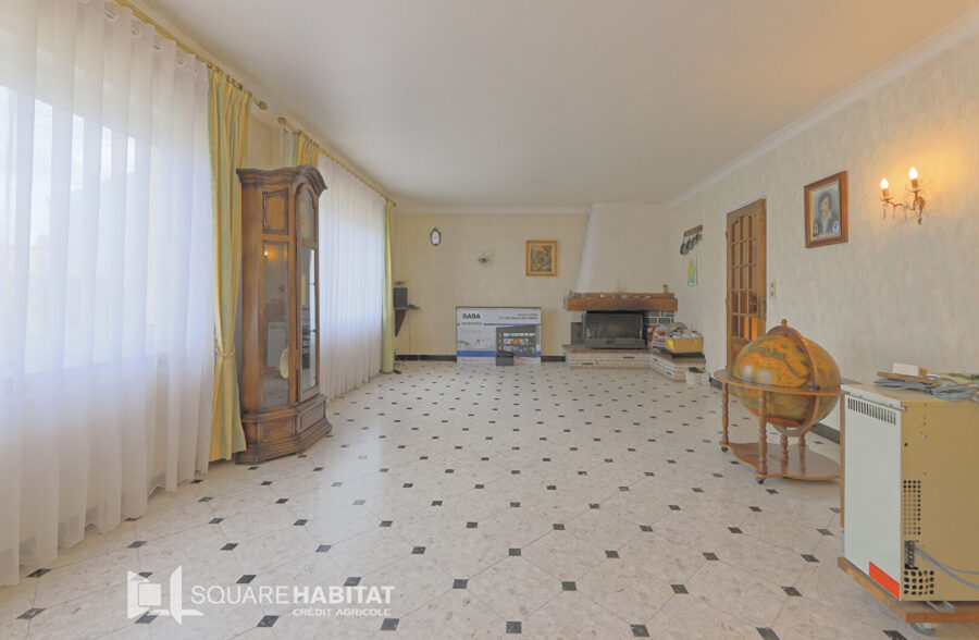 Maison individuelle, semi-plain pied 5 chambres, jardin et garage