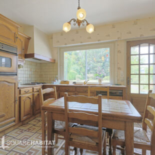 Maison individuelle, semi-plain pied 5 chambres, jardin et garage