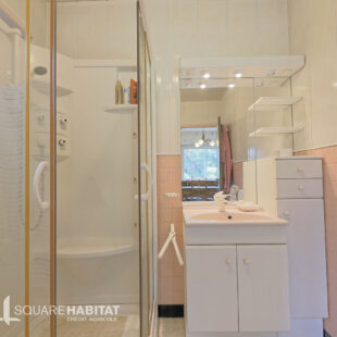 Maison individuelle, semi-plain pied 5 chambres, jardin et garage