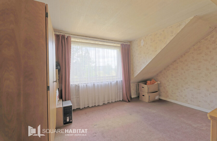 Maison individuelle, semi-plain pied 5 chambres, jardin et garage