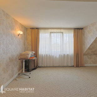 Maison individuelle, semi-plain pied 5 chambres, jardin et garage