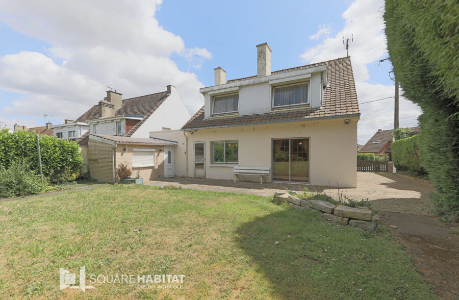 Maison individuelle, semi-plain pied 5 chambres, jardin et garage