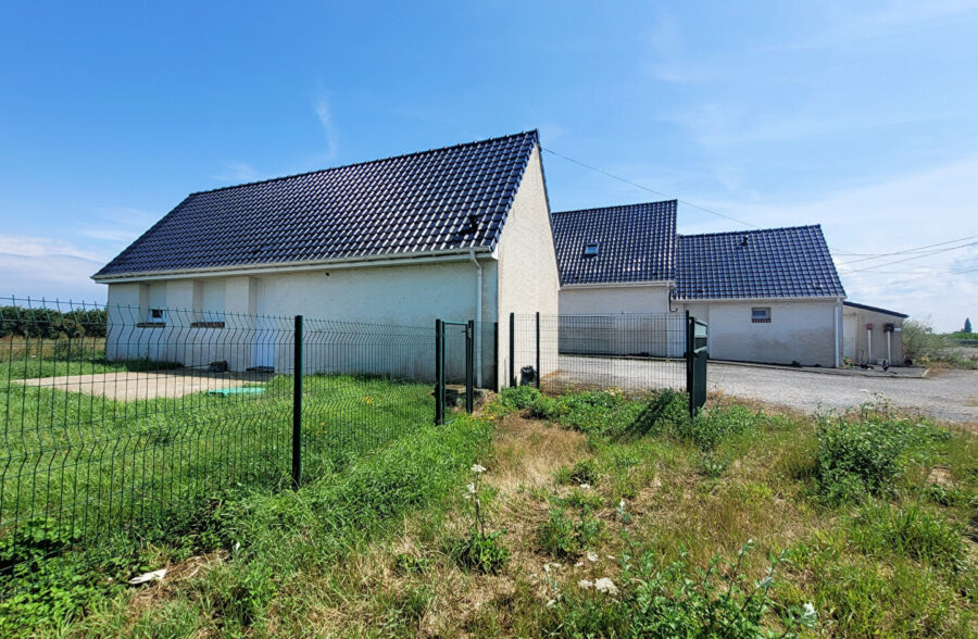 Ensemble immobilier à Bollezeele