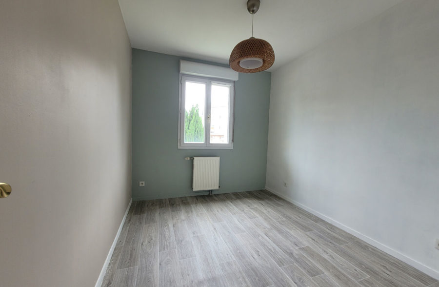 Appartement Avion 3 pièce(s) 66 m2 avec ascenseur au 1 er étage