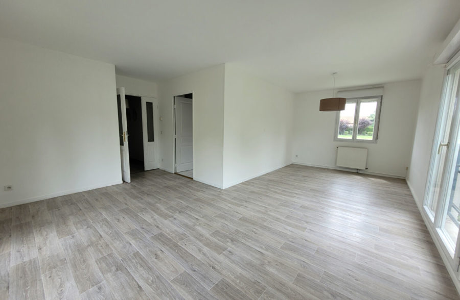 Appartement Avion 3 pièce(s) 66 m2 avec ascenseur au 1 er étage