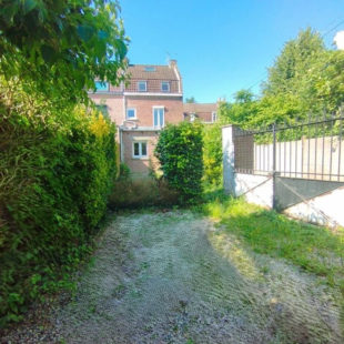 LEZENNES – MAISON SEMI INDIVIDUELLE REFAITE A NEUF – 5 CHAMBRES – 2 SALLES DE BAIN – JARDIN – GARAGE