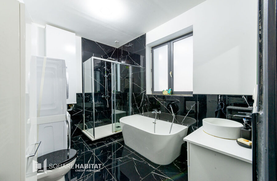 MAISON SEMI INDIVIDUELLE ENTIEREMENT RENOVEE