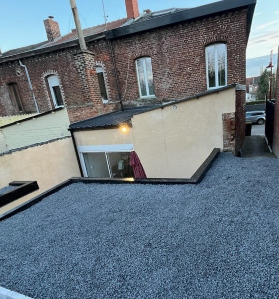 MAISON SEMI INDIVIDUELLE ENTIEREMENT RENOVEE