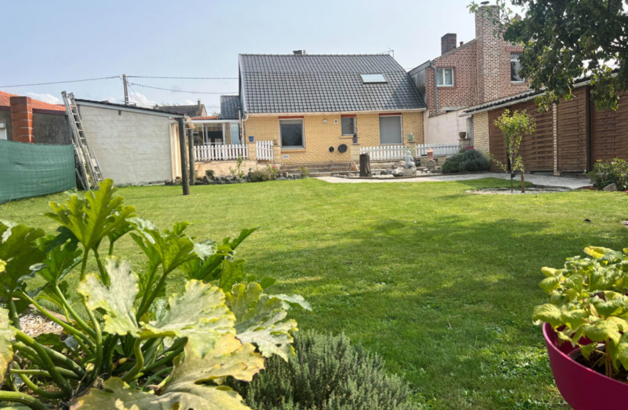 Superbe maison en semi plain-pied, 4chambres, jardin et garage  Sous compromis 