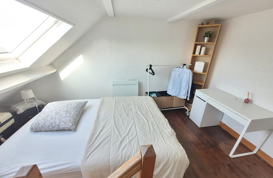 LILLE WAZEMMES : Appartement en duplex 25 m² vendu loué