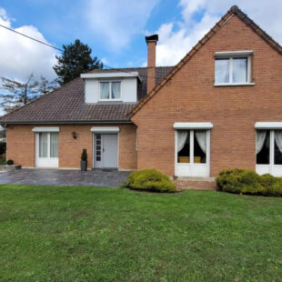 Maison familiale de type semi plain pied