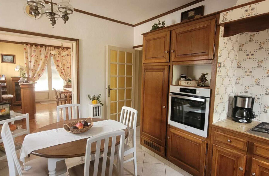 Maison familiale de type semi plain pied