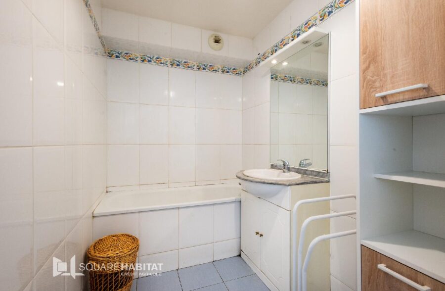 Joli T2 + Cabine à deux pas de la mer ! <small> Sous compromis </small>