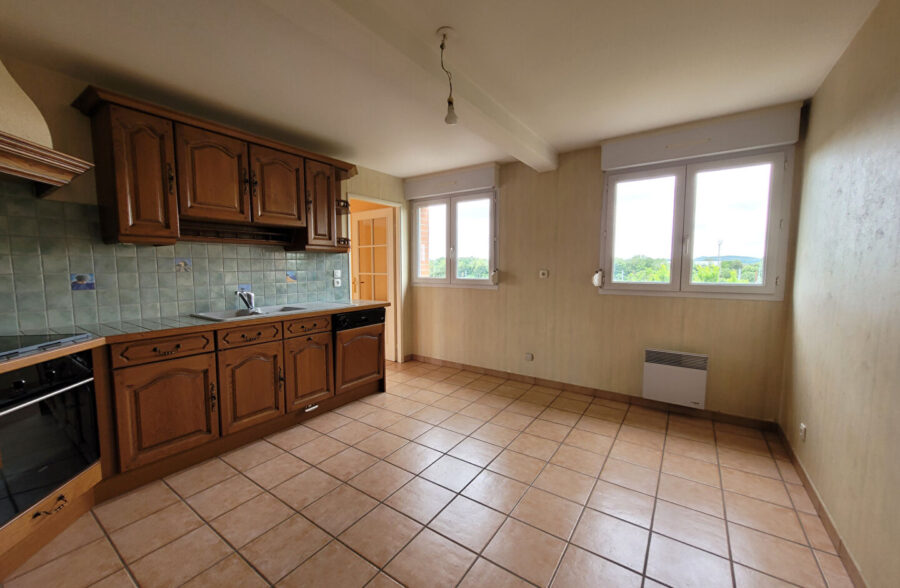 Appartement Lens 6 pièce(s) 110 m2 avec garage et ascenseur.