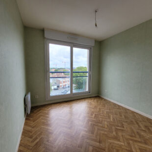 Appartement Lens 6 pièce(s) 110 m2 avec garage et ascenseur.