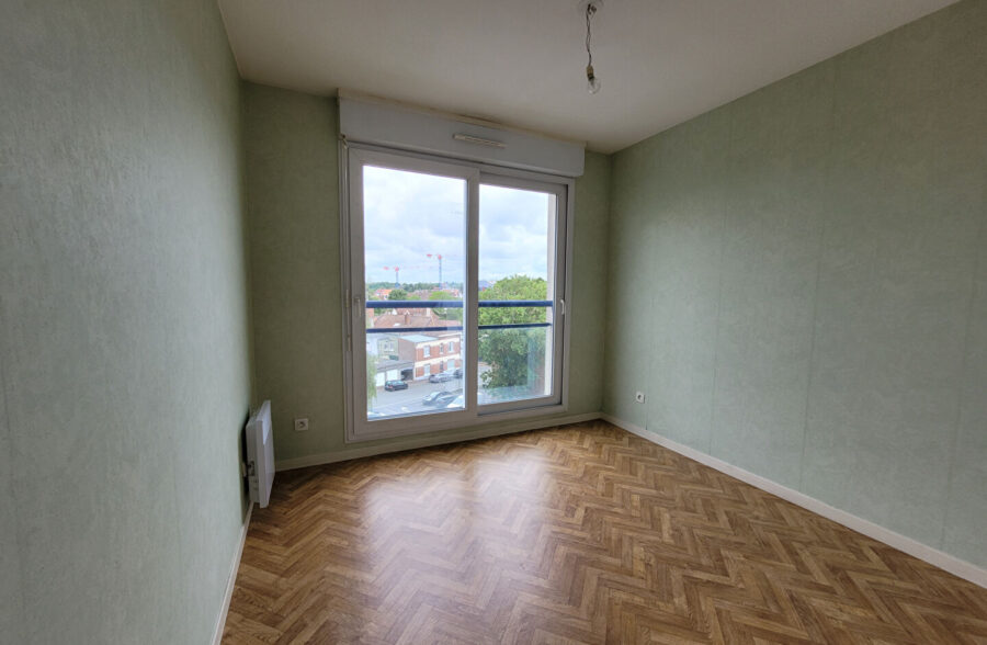 Appartement Lens 6 pièce(s) 110 m2 avec garage et ascenseur.