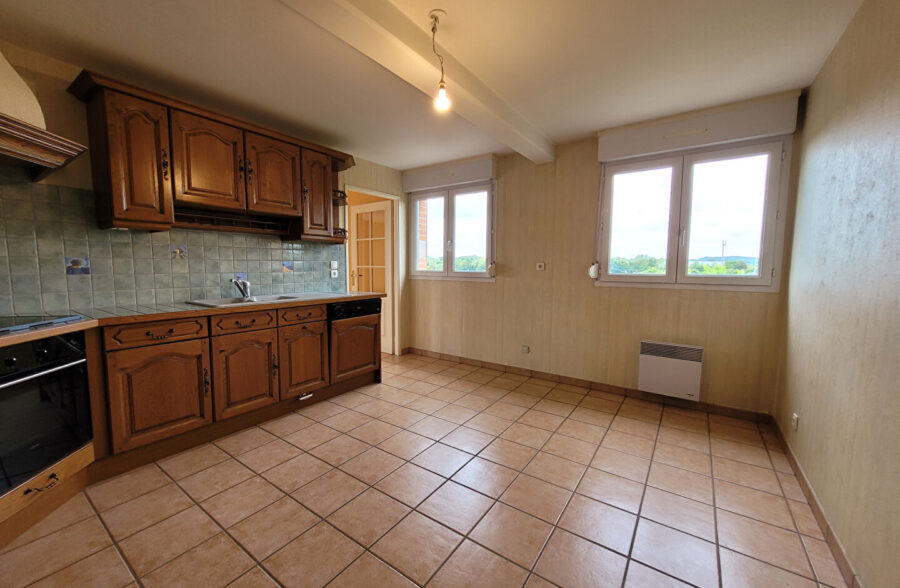 Appartement Lens 6 pièce(s) 110 m2 avec garage et ascenseur.