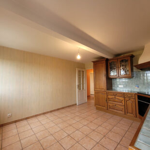 Appartement Lens 6 pièce(s) 110 m2 avec garage et ascenseur.