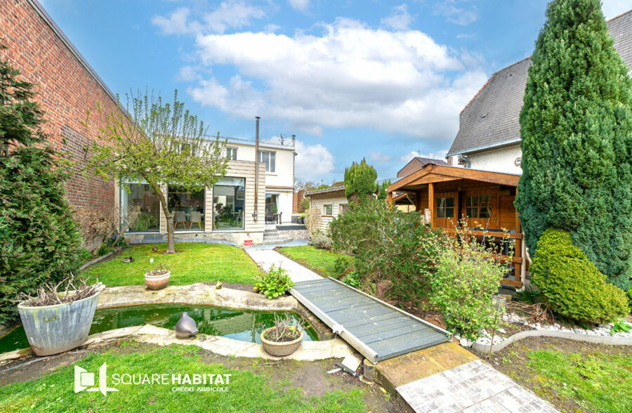 MAISON CUBIQUE DE 215 M² &nbsp;Sous compromis&nbsp;