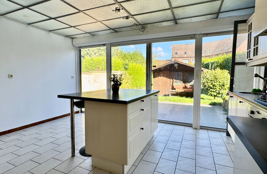 Plain pied semi individuel  4chs + jardin + double garage