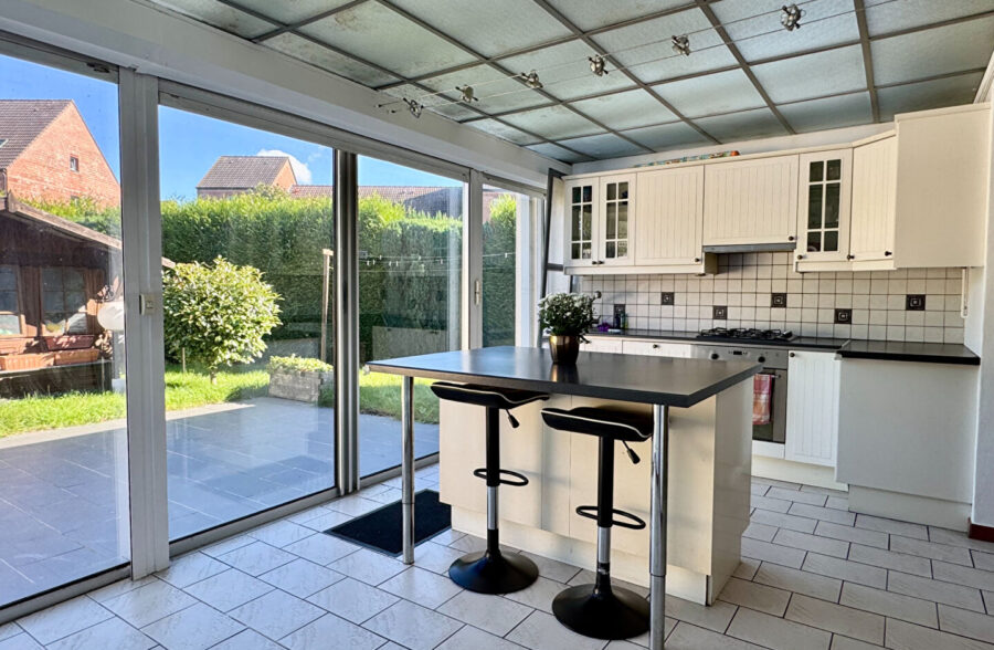 Plain pied semi individuel  4chs + jardin + double garage