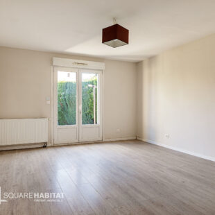 Plain pied semi individuel  4chs + jardin + double garage