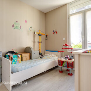Plain pied semi individuel  4chs + jardin + double garage