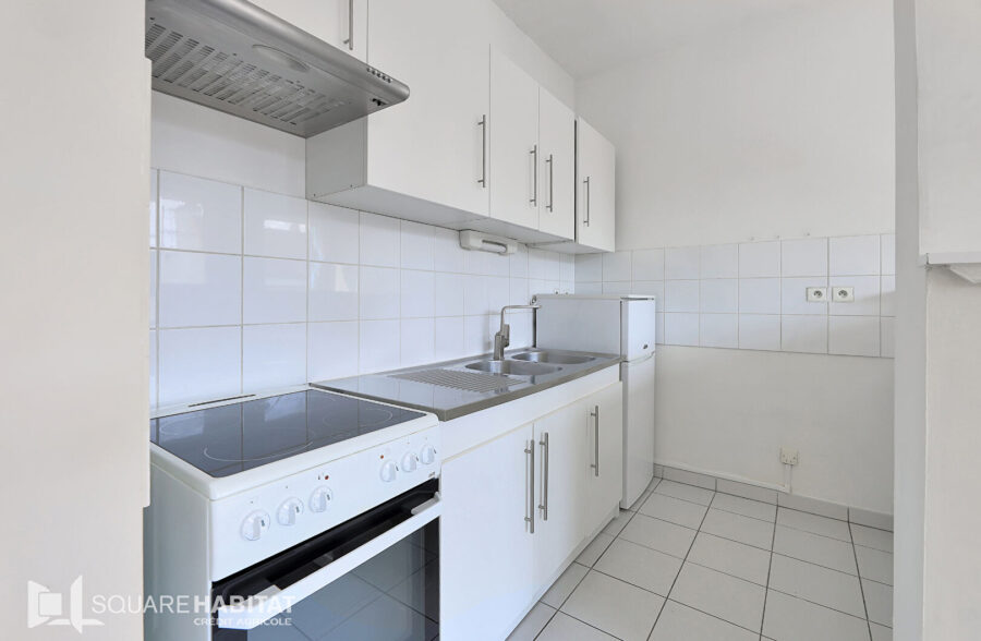Appartement Lens 3 pièce(s) 67 m2 avec garage fermé et cave.