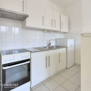 Appartement Lens 3 pièce(s) 67 m2 avec garage fermé et cave.