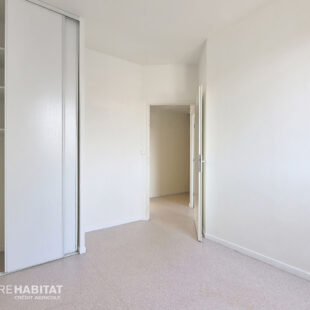 Appartement Lens 3 pièce(s) 67 m2 avec garage fermé et cave.