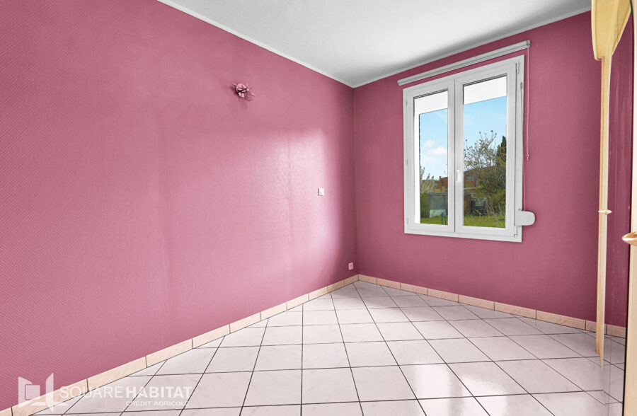 PLAIN PIED INDIVIDUEL AVEC GRAND TERRAIN CONSTRUCTIBLE.