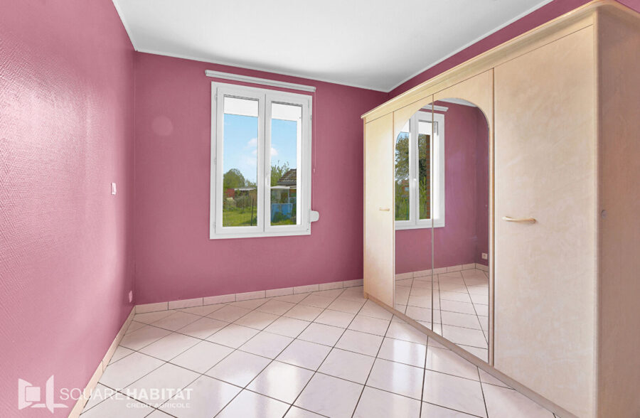 PLAIN PIED INDIVIDUEL AVEC GRAND TERRAIN CONSTRUCTIBLE.