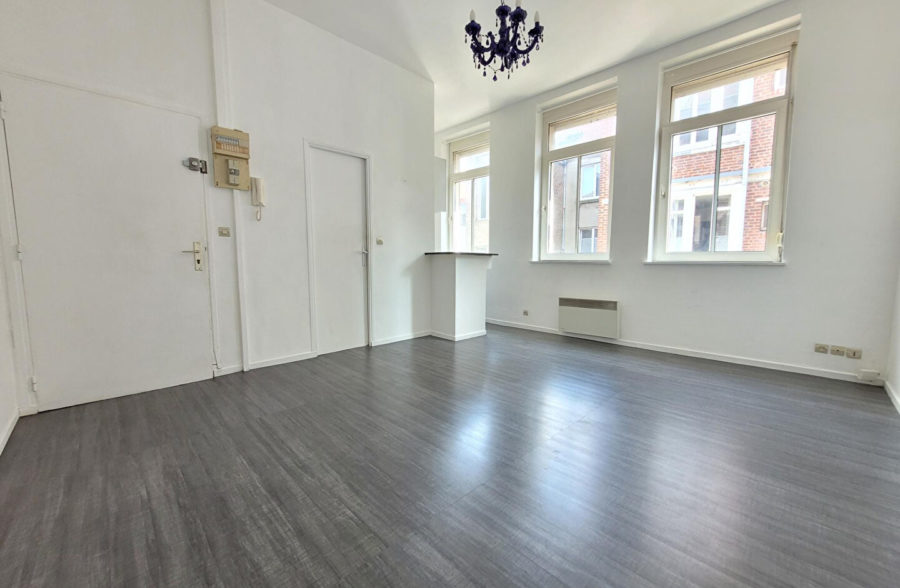 Rue Gambetta T2 traversant 33m²