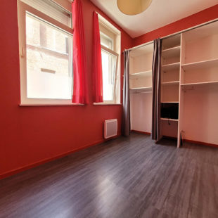 Rue Gambetta T2 traversant 33m²