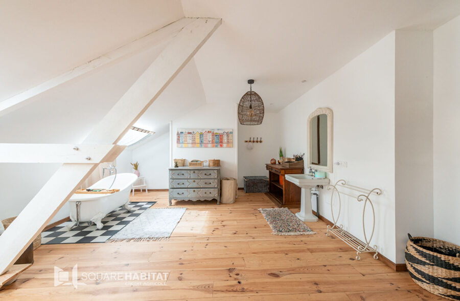 Maison Chateau L Abbaye 8 pièce(s) 220 m2