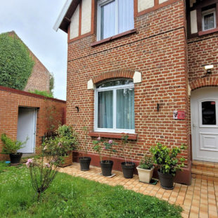 Maison semi individuelle jardin et garage Lille  Sous compromis 