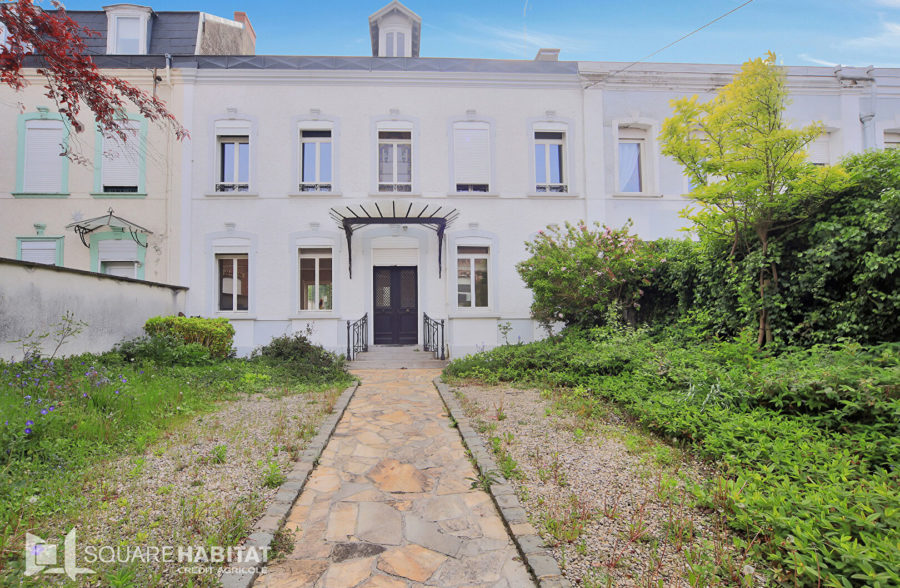 Maison Caudry 7 pièce(s) 211 m2