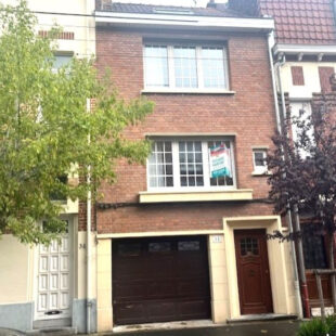 Belle maison de 1954 avec jardin et garage  Sous offre 